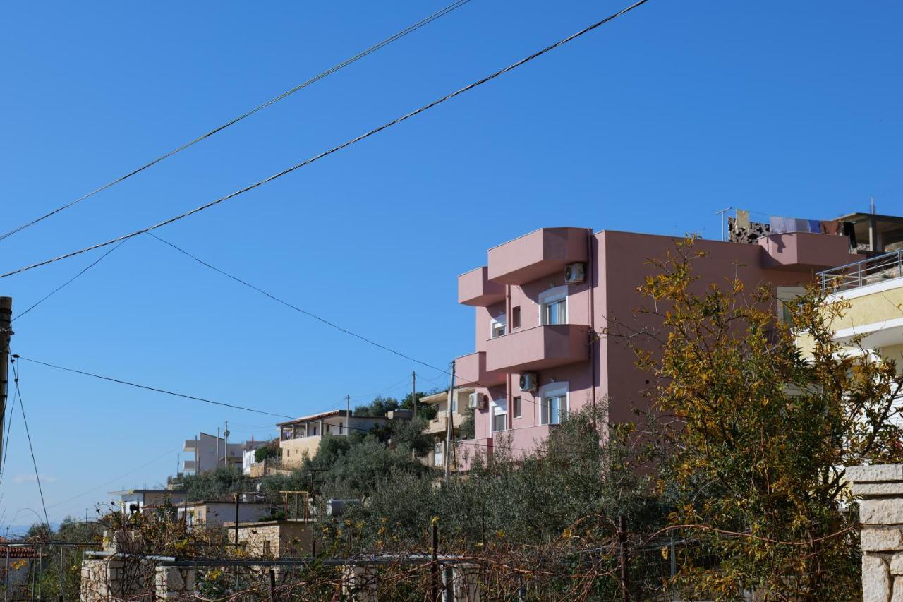 Pink Holiday Саранда Екстер'єр фото